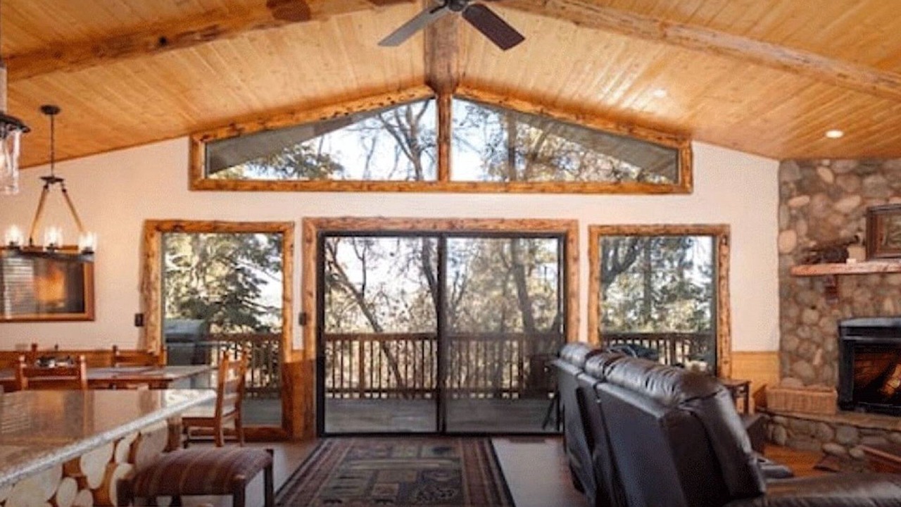 Photo of Bedroom in Upper Moonridge