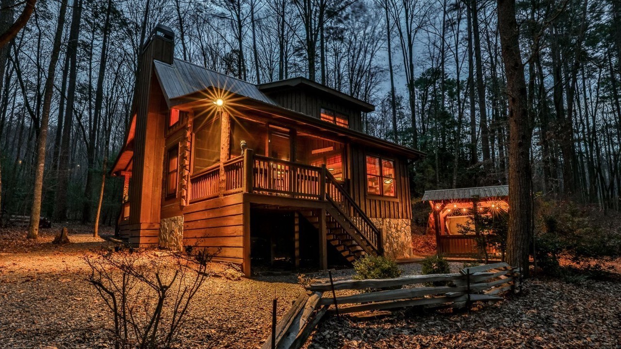 Photo of Outdoor in Cherry Log