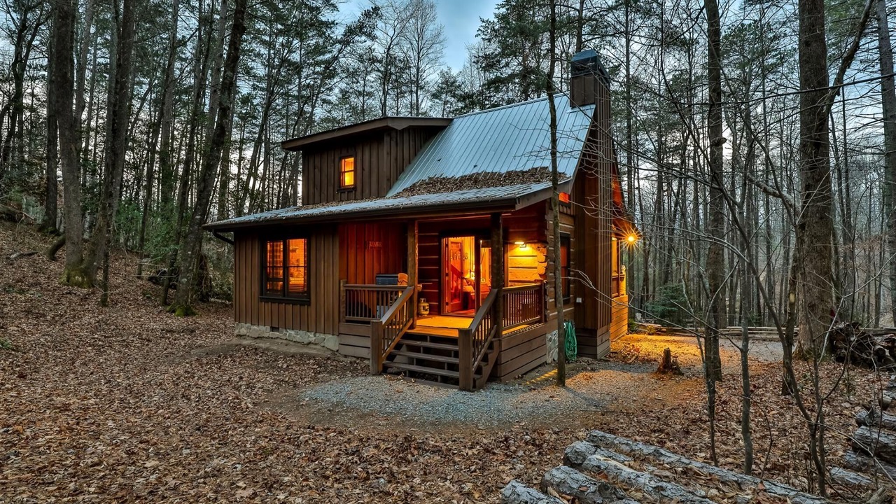 Photo of Outdoor in Cherry Log