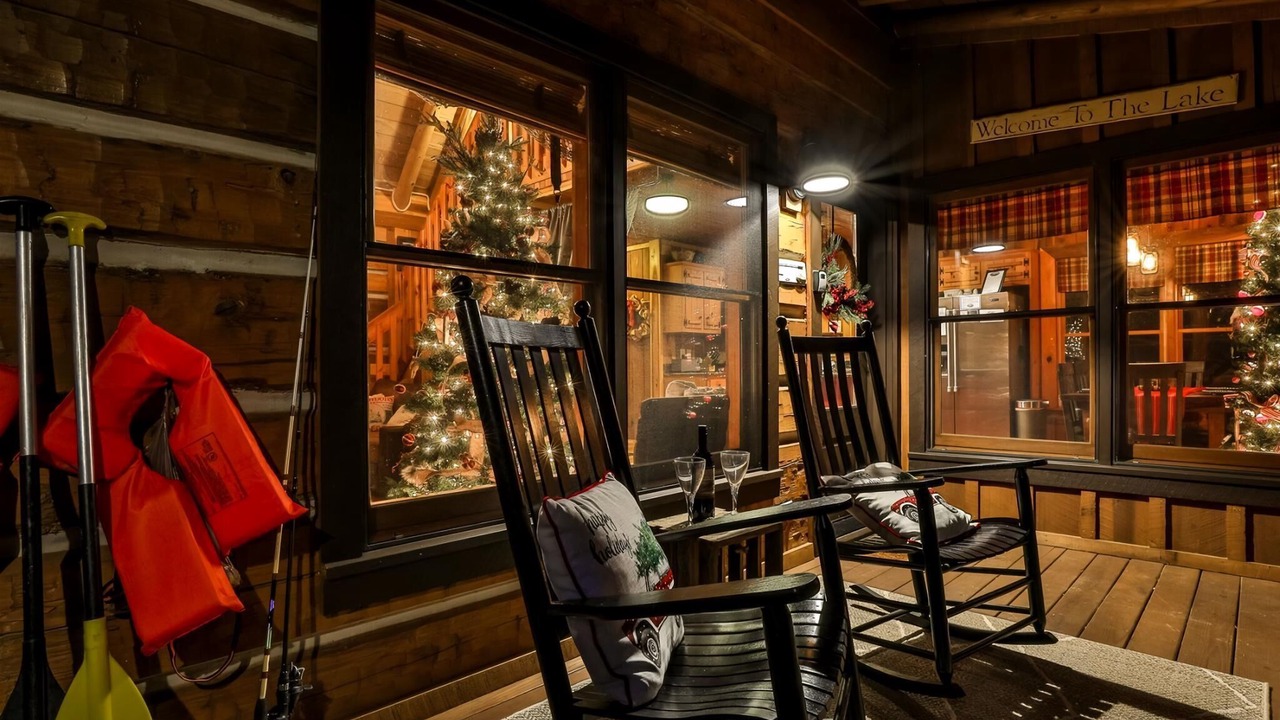 Photo of Outdoor in Cherry Log