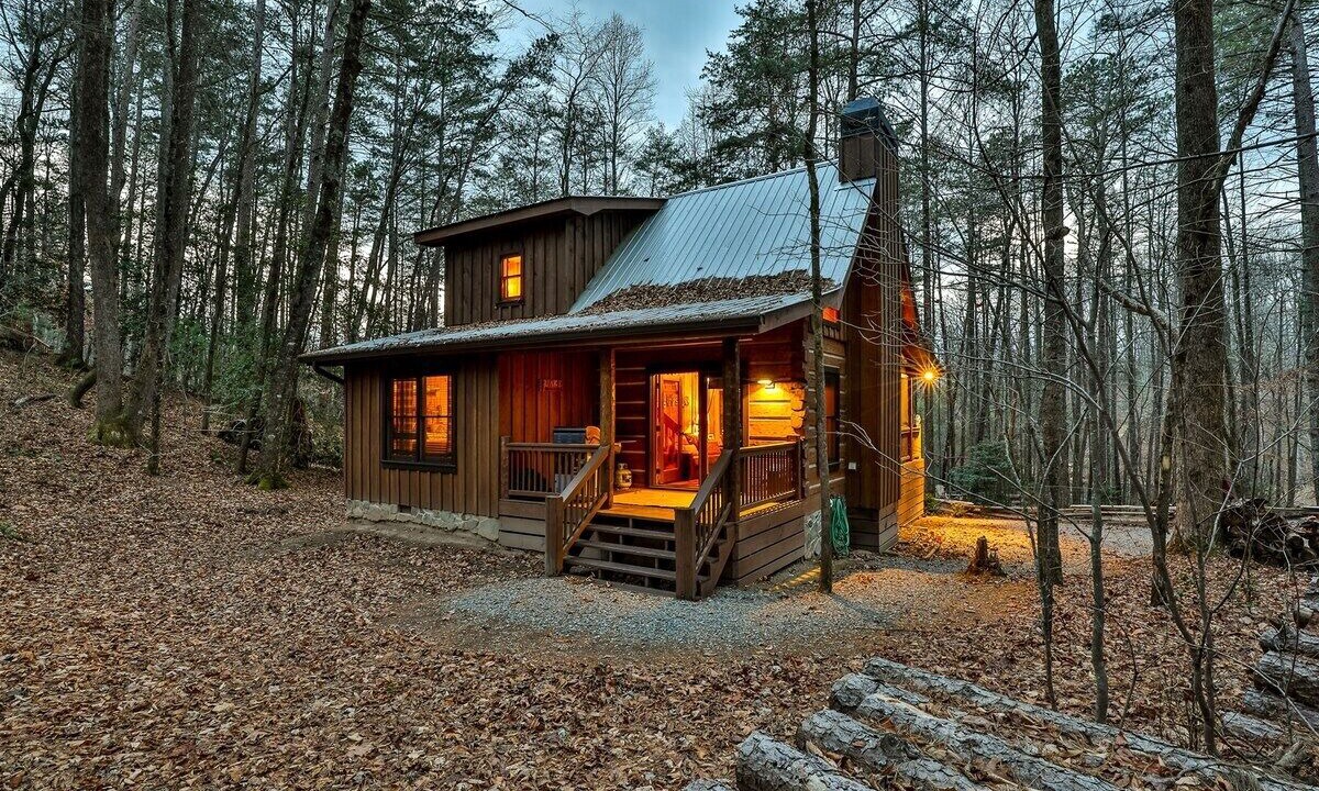 Photo of Outdoor in Cherry Log