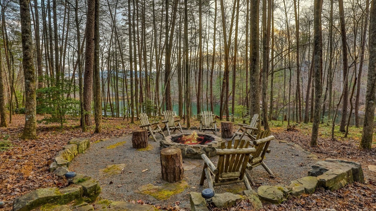 Photo of Outdoor in Cherry Log