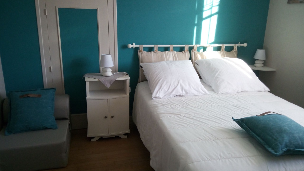 Photo of Bedroom in Saint-Aignan