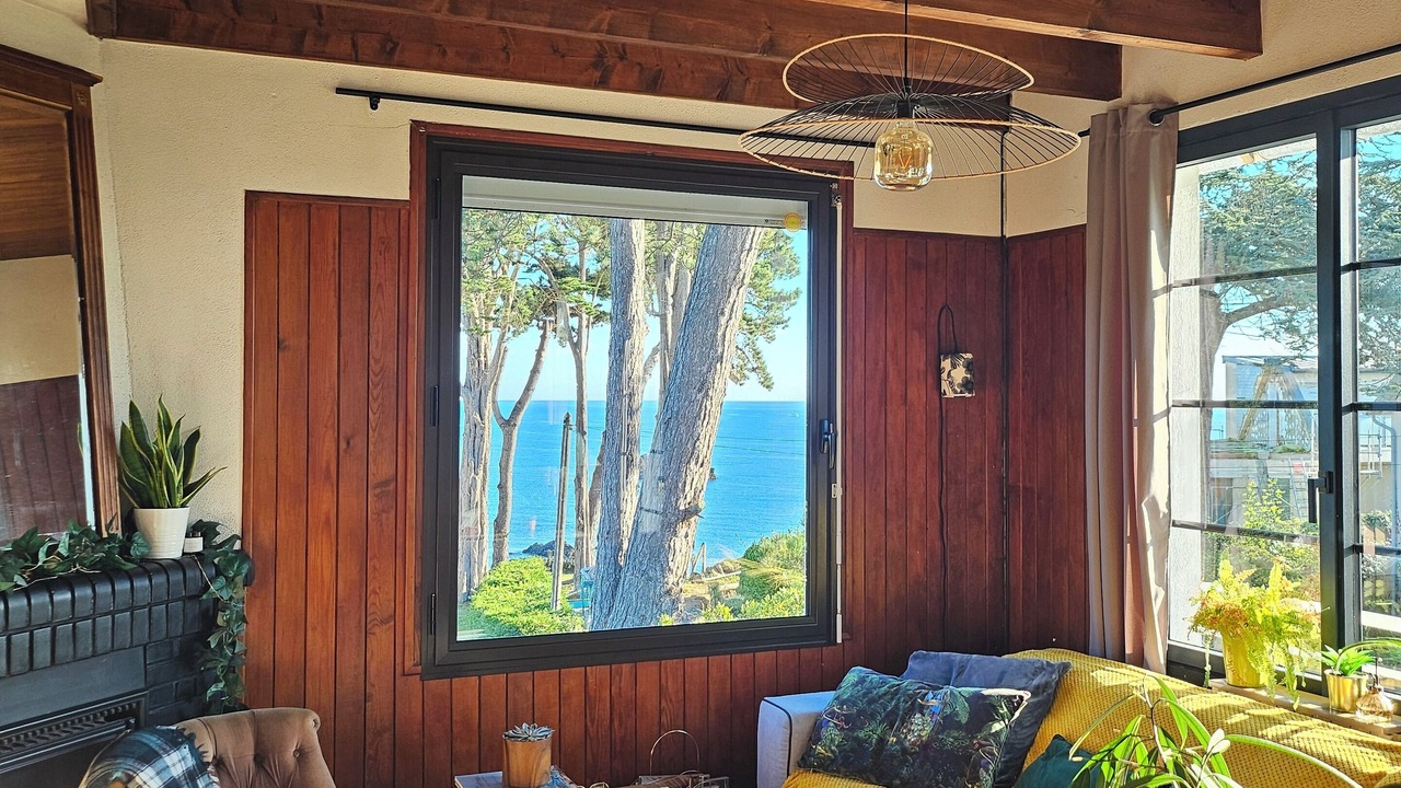 Photo of Livingroom in Saint-Quay-Portrieux