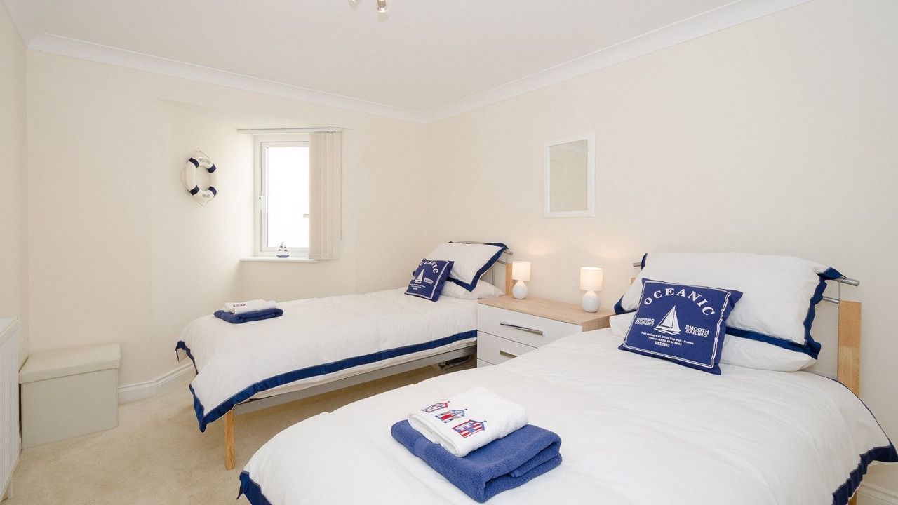 Photo of Bedroom in Looe