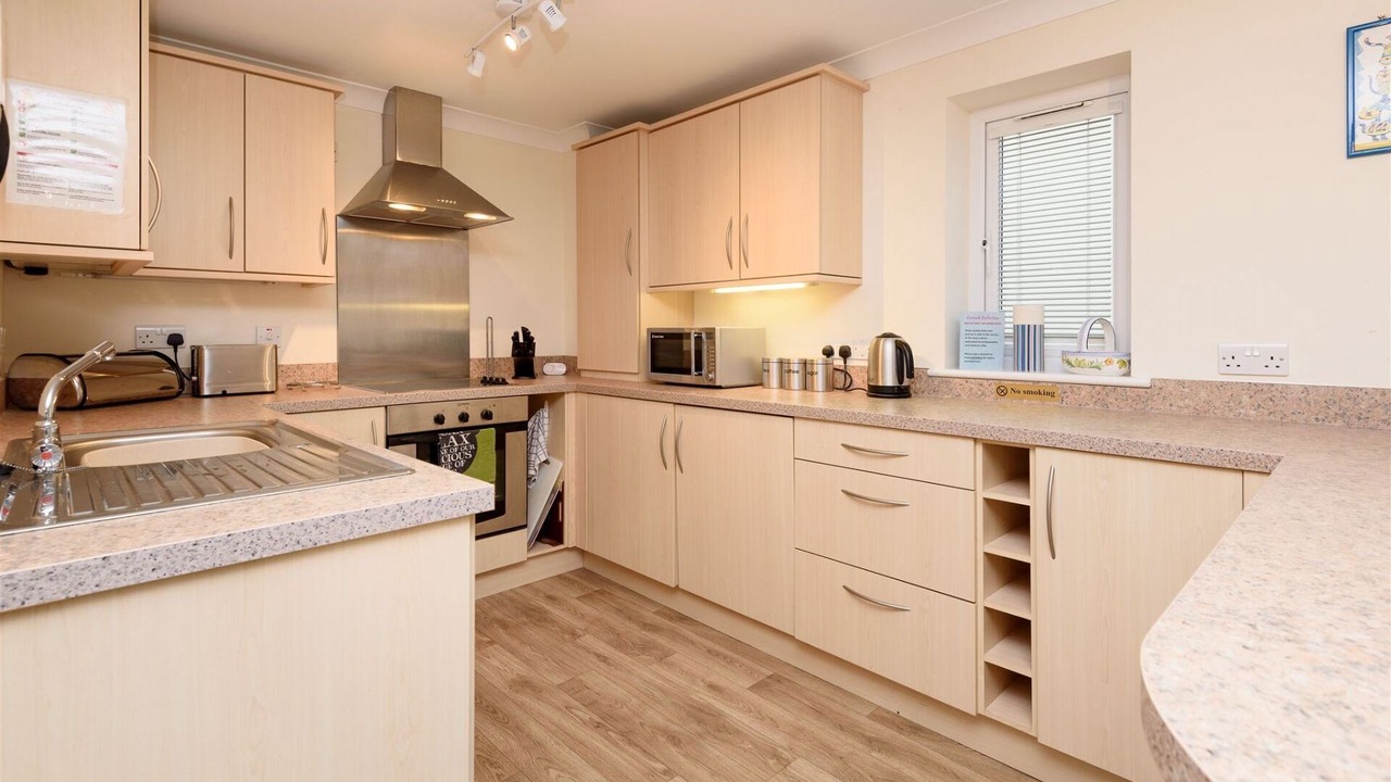 Photo of Kitchen in Looe