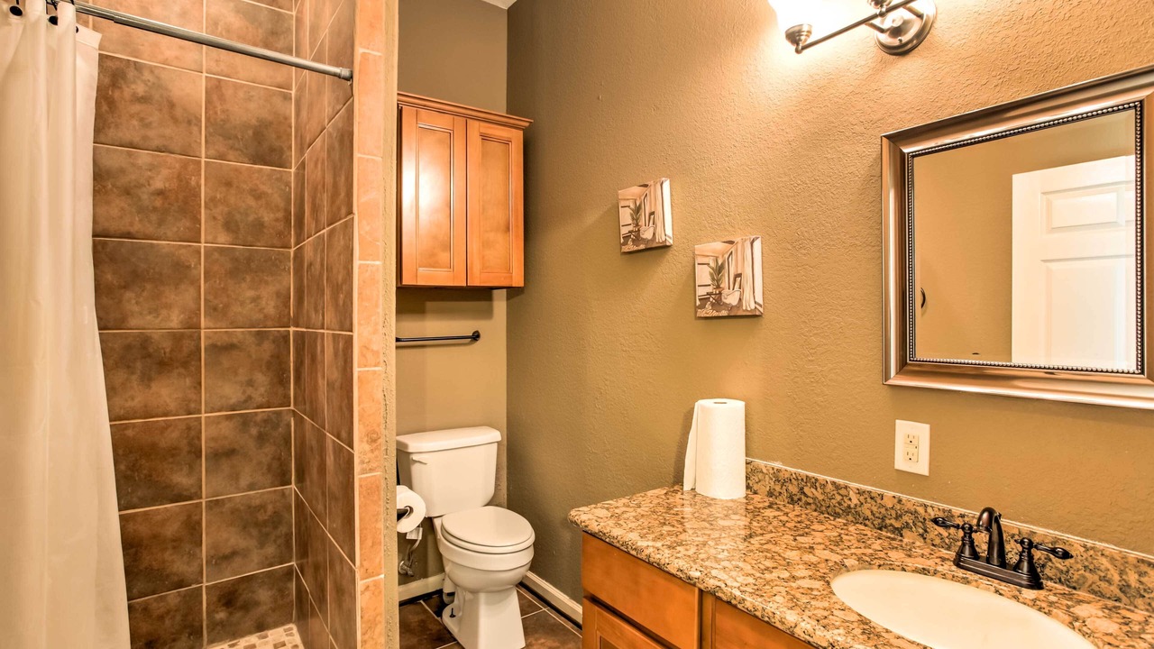 Photo of Bathroom in Marshall