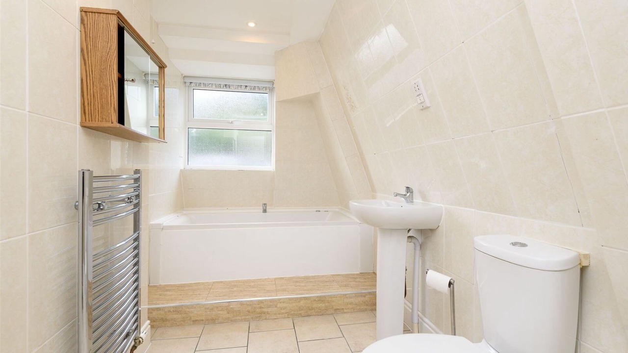 Photo of Bathroom in West Looe