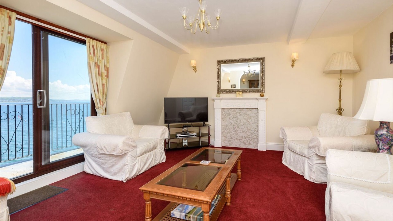 Photo of Livingroom in West Looe