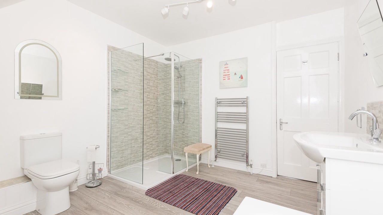 Photo of Bathroom in West Looe