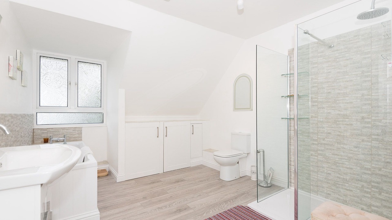 Photo of Bathroom in West Looe