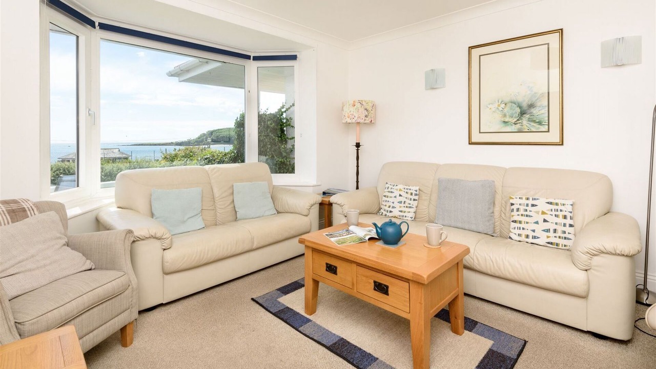 Photo of Livingroom in West Looe