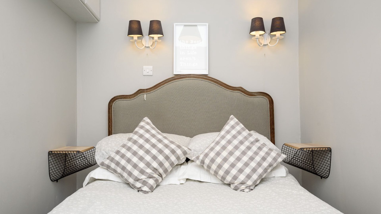 Photo of Bedroom in Looe