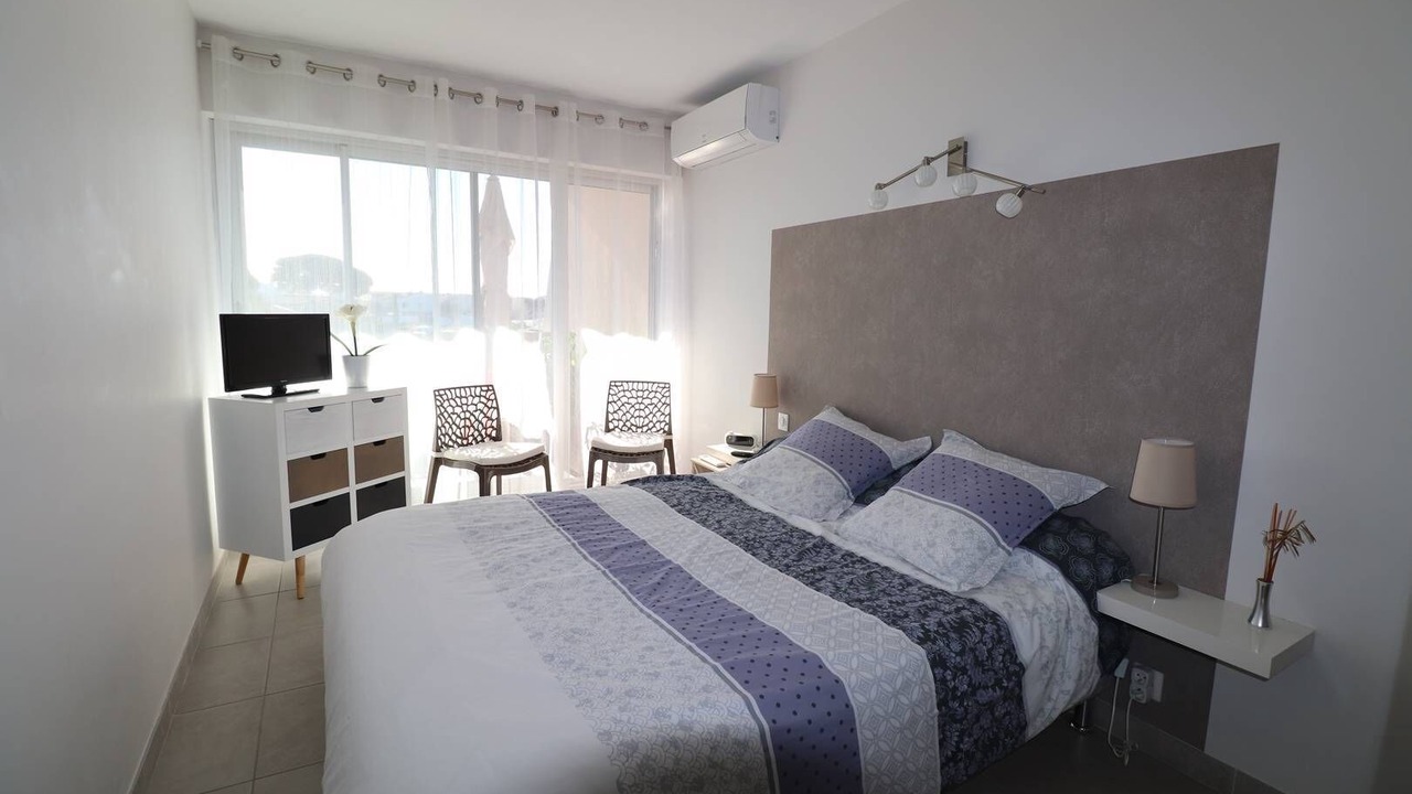Photo of Bedroom in Le Grau-Du-Roi