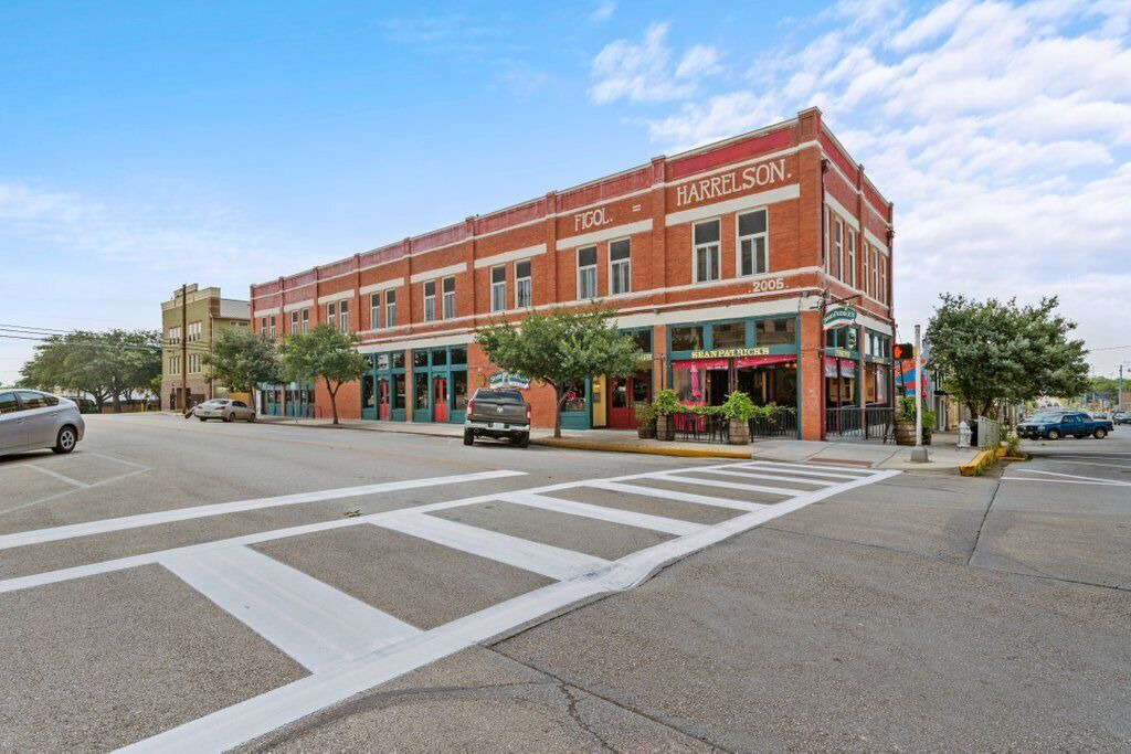 Photo of Others in Downtown