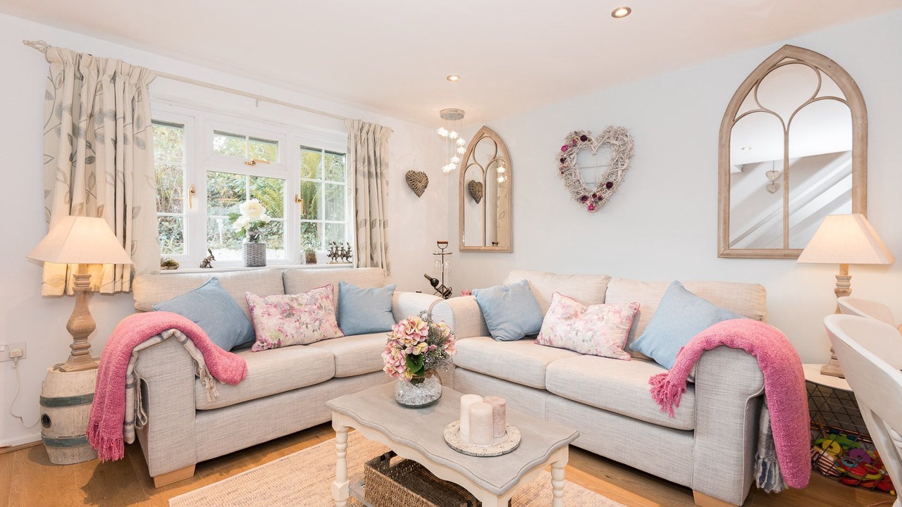 Photo of Livingroom in Looe