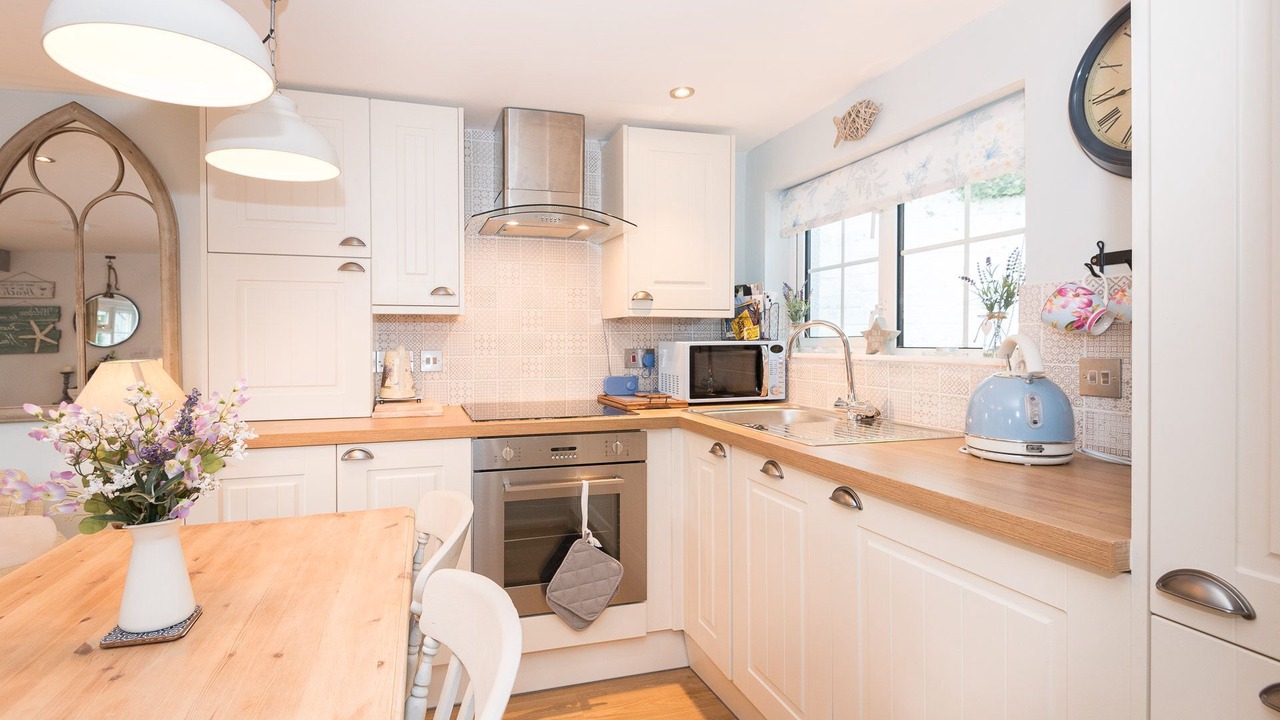 Photo of Kitchen in Looe