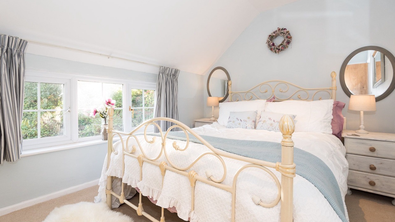 Photo of Bedroom in Looe
