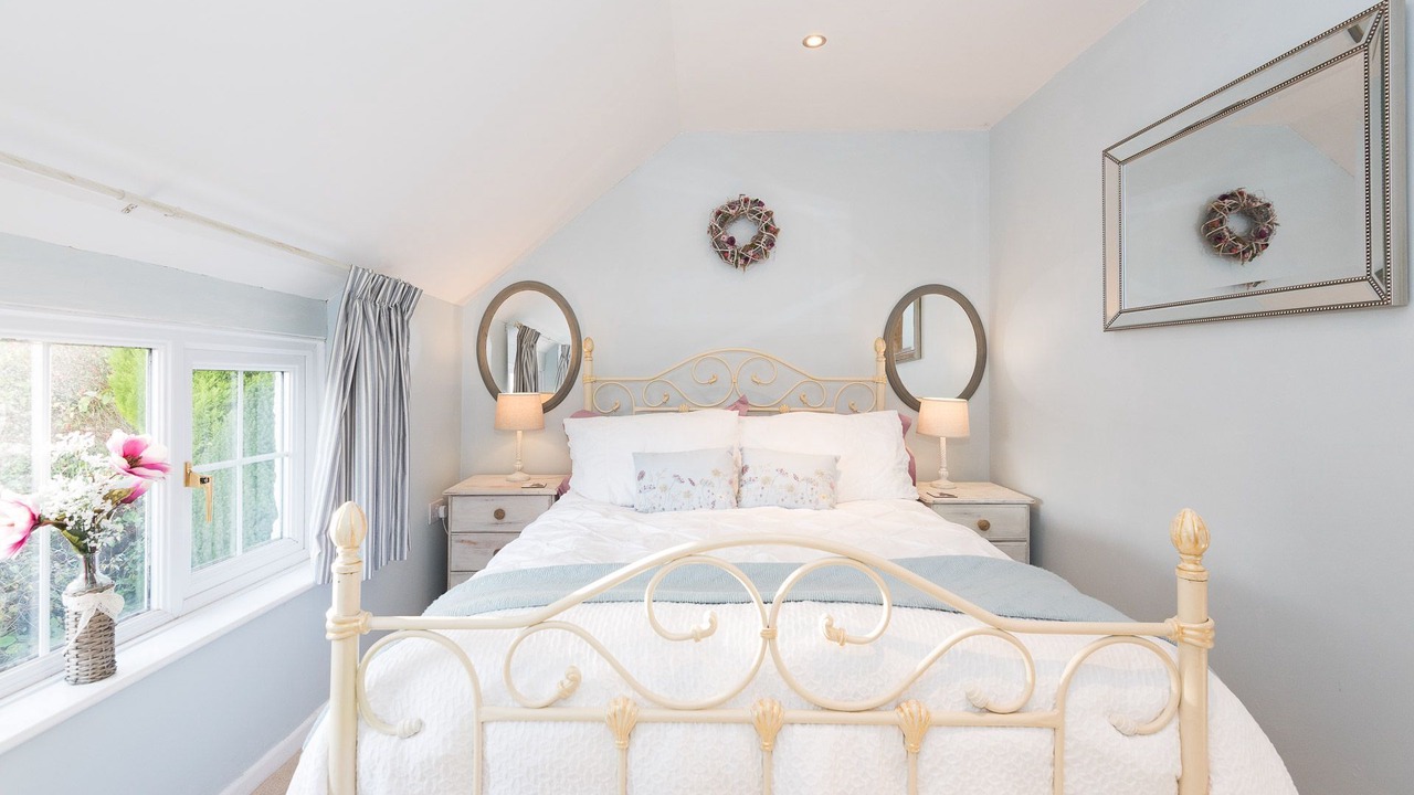 Photo of Bedroom in Looe