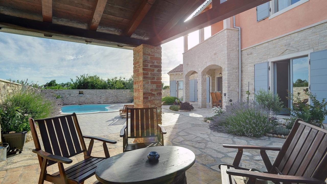 Photo of Patio Balcony in Marici