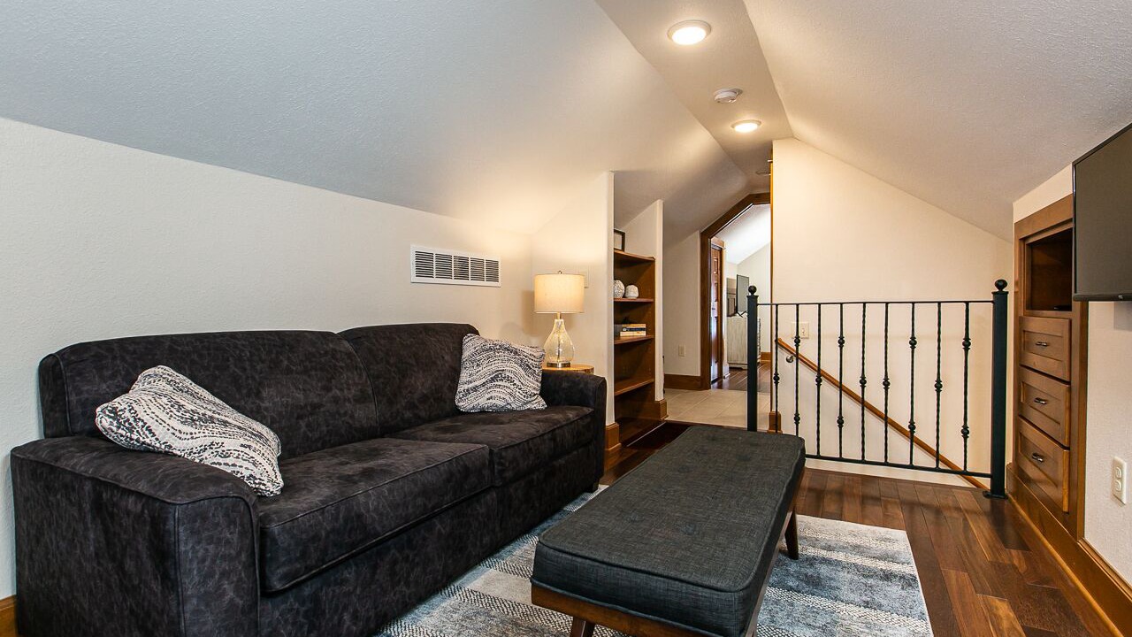 Photo of Livingroom in Dubuque