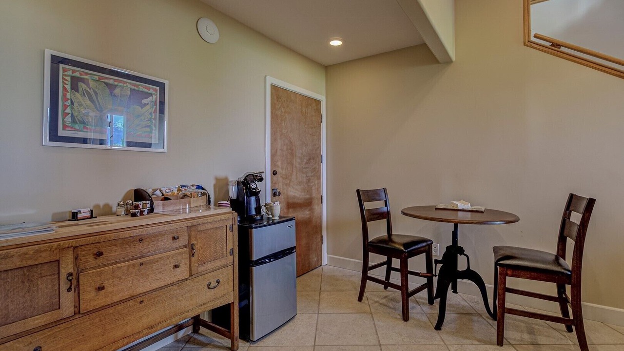 Photo of Others in Salmon