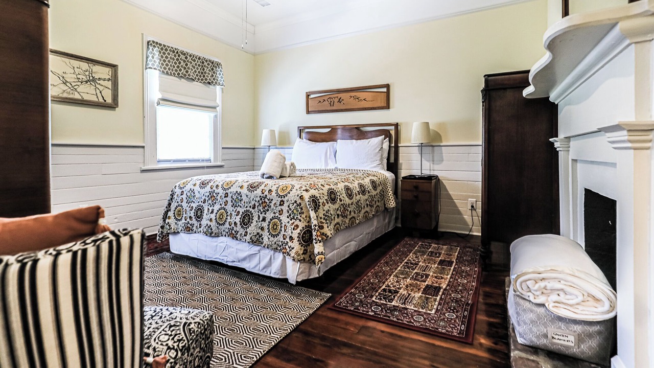 Photo of Bedroom in Beach Institute