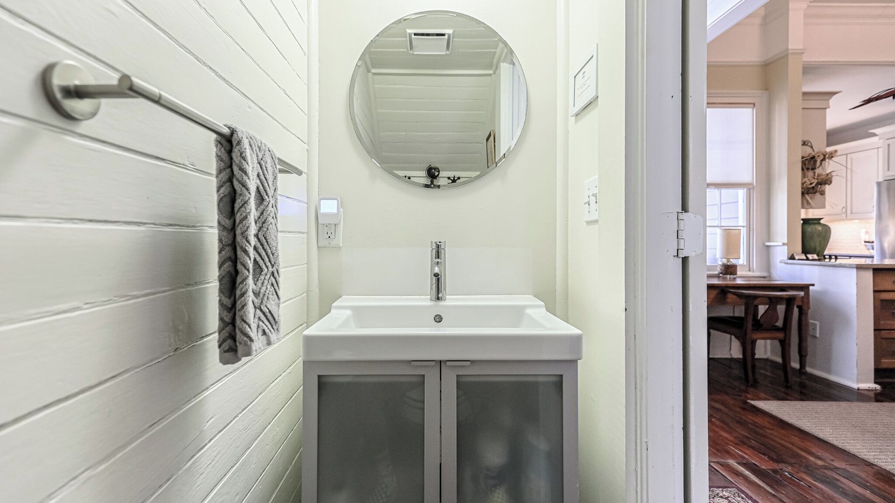 Photo of Bathroom in Beach Institute