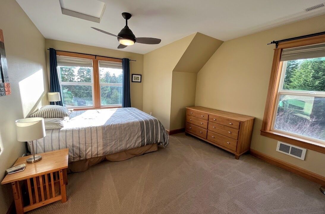 Photo of Bedroom in Manzanita