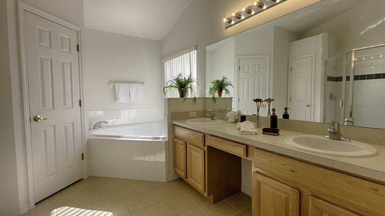 Photo of Bathroom in Highgate Park