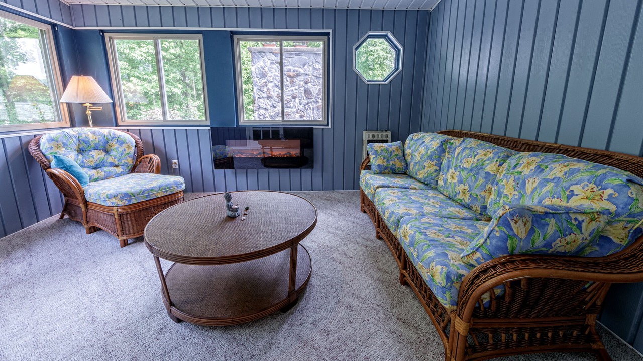 Photo of Livingroom in Ansted