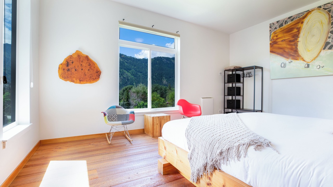 Photo of Bedroom in Leavenworth