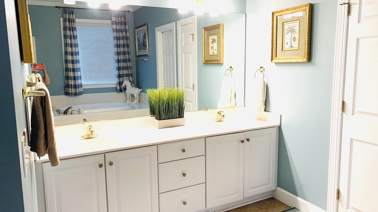 Photo of Bathroom in Jamestown