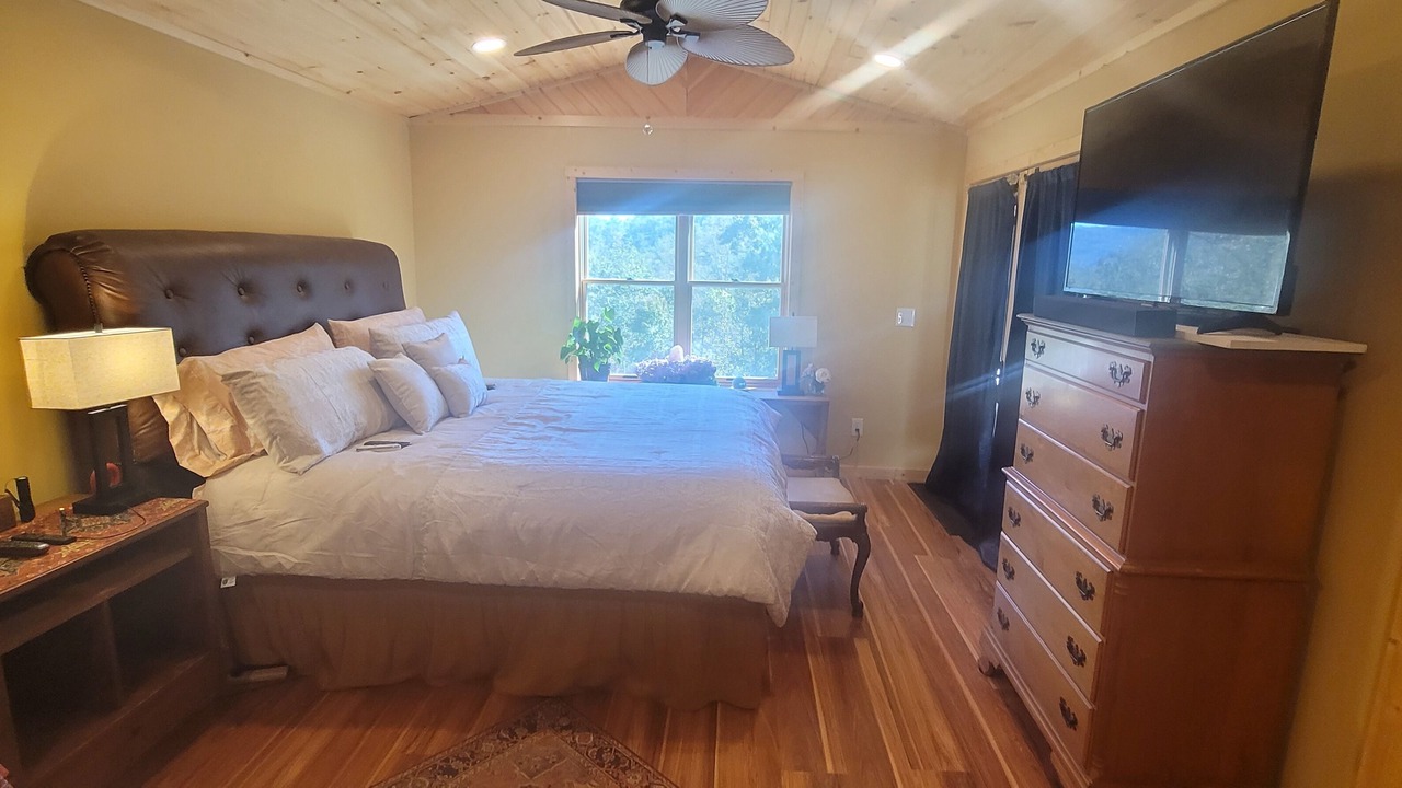 Photo of Bedroom in Asheville