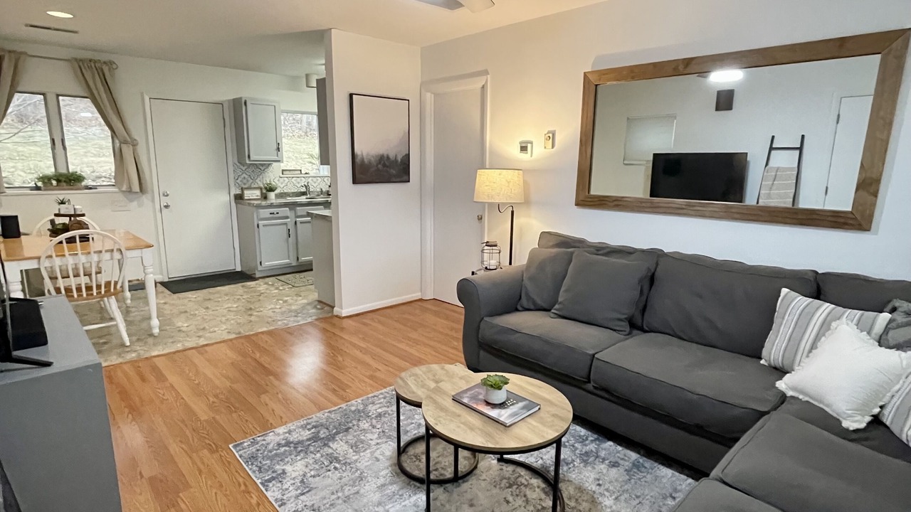 Photo of Livingroom in Lexington