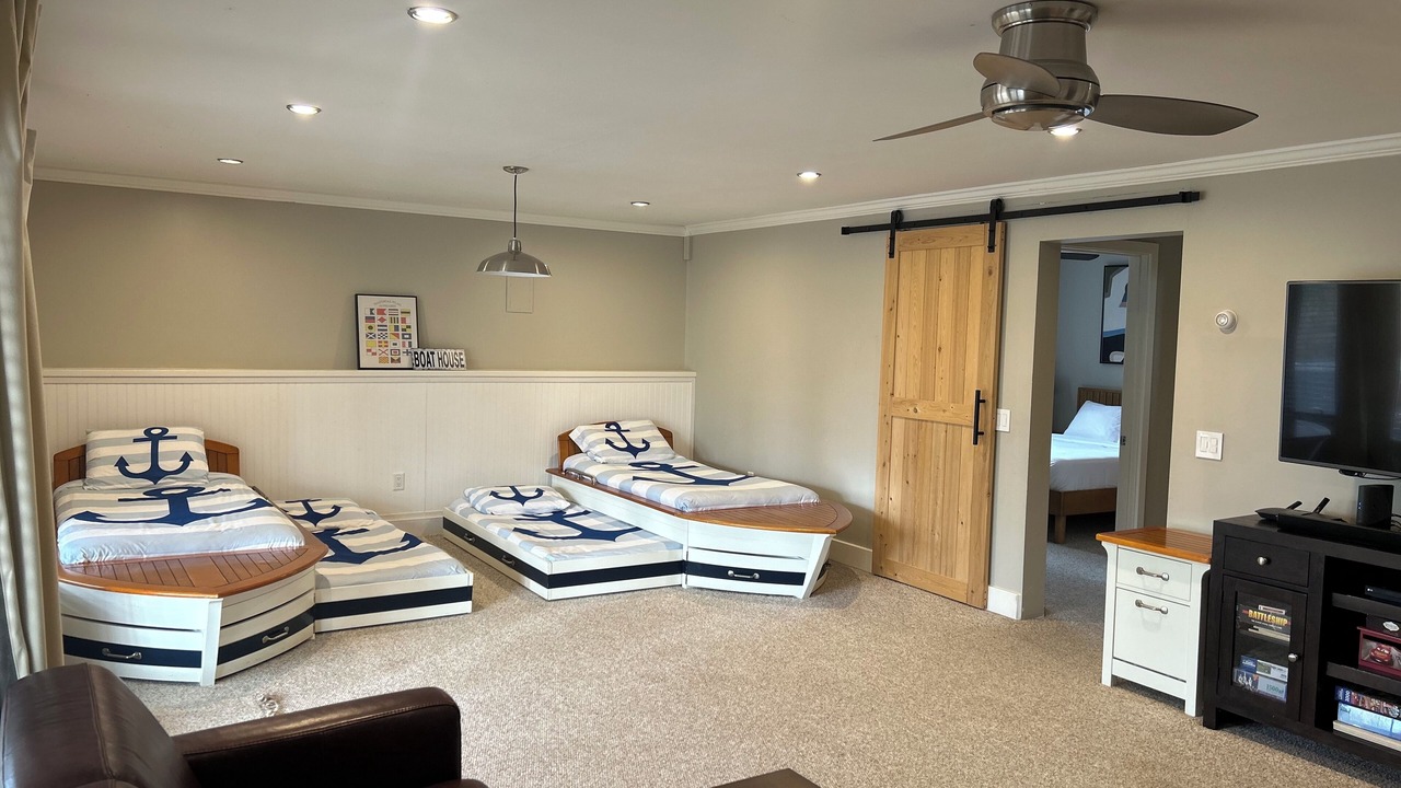 Photo of Others in Hector