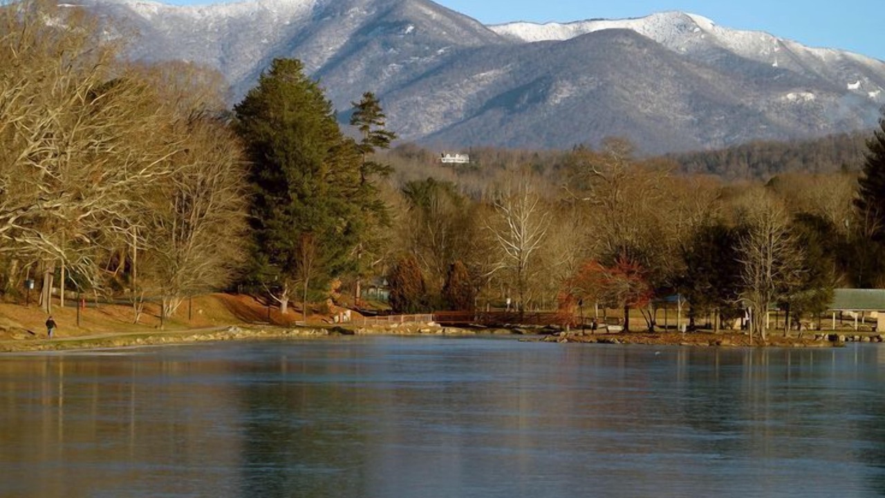 Photo of Outdoor in Black Mountain