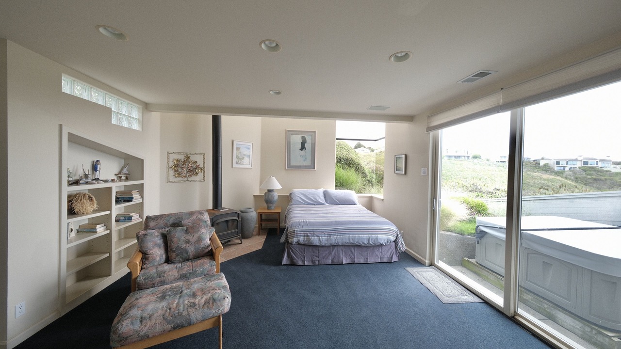Photo of Bedroom in Bodega Bay