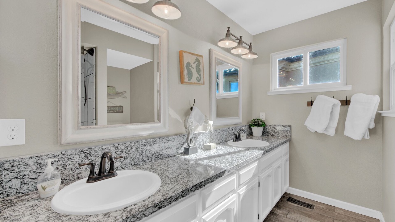 Photo of Bathroom in Discovery Bay