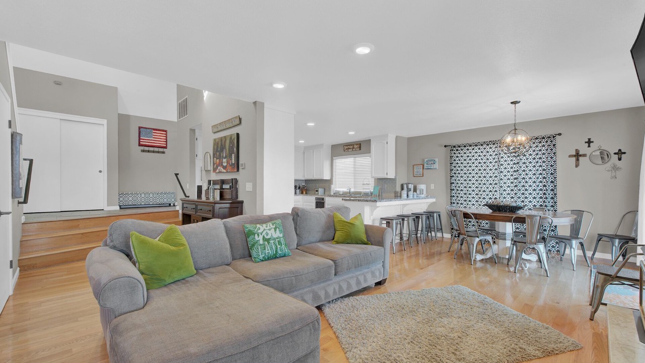 Photo of Livingroom in Discovery Bay