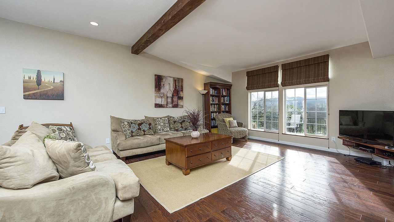 Photo of Livingroom in Cloverdale