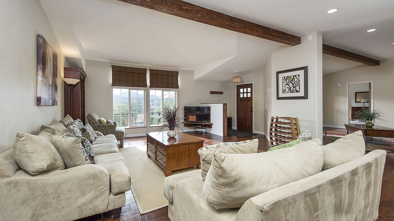 Photo of Livingroom in Cloverdale