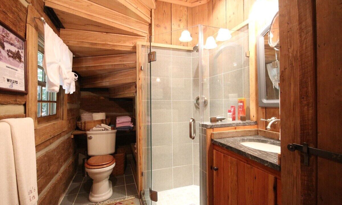 Photo of Bathroom in Pisgah Forest