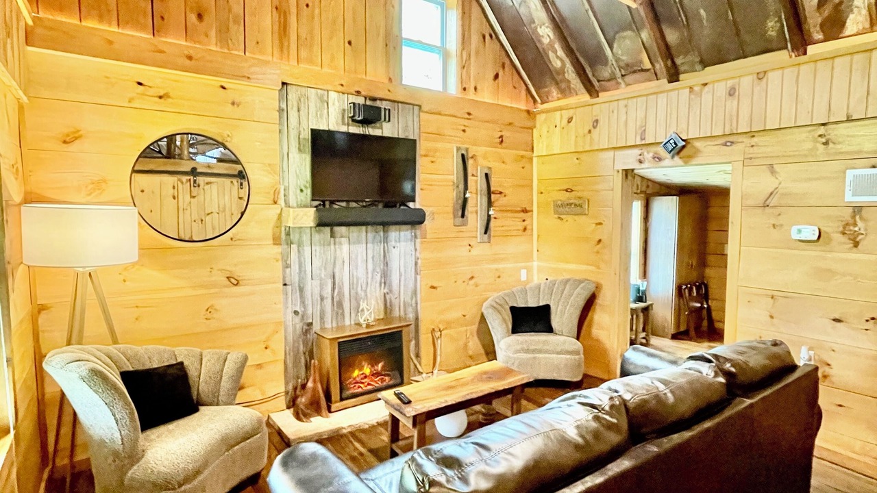 Photo of Livingroom in Tellico Plains