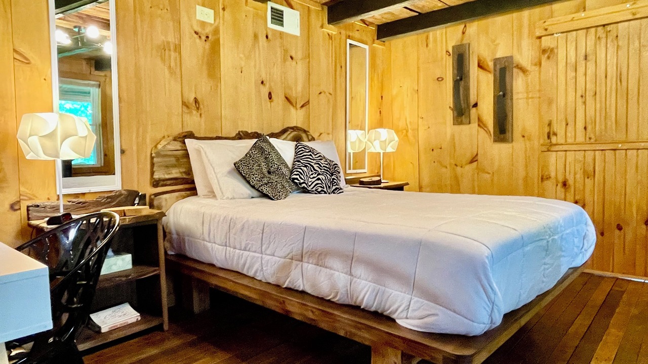 Photo of Bedroom in Tellico Plains