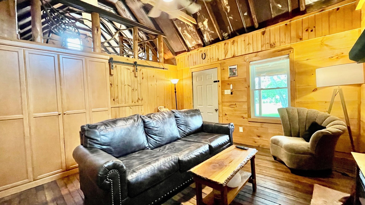 Photo of Livingroom in Tellico Plains