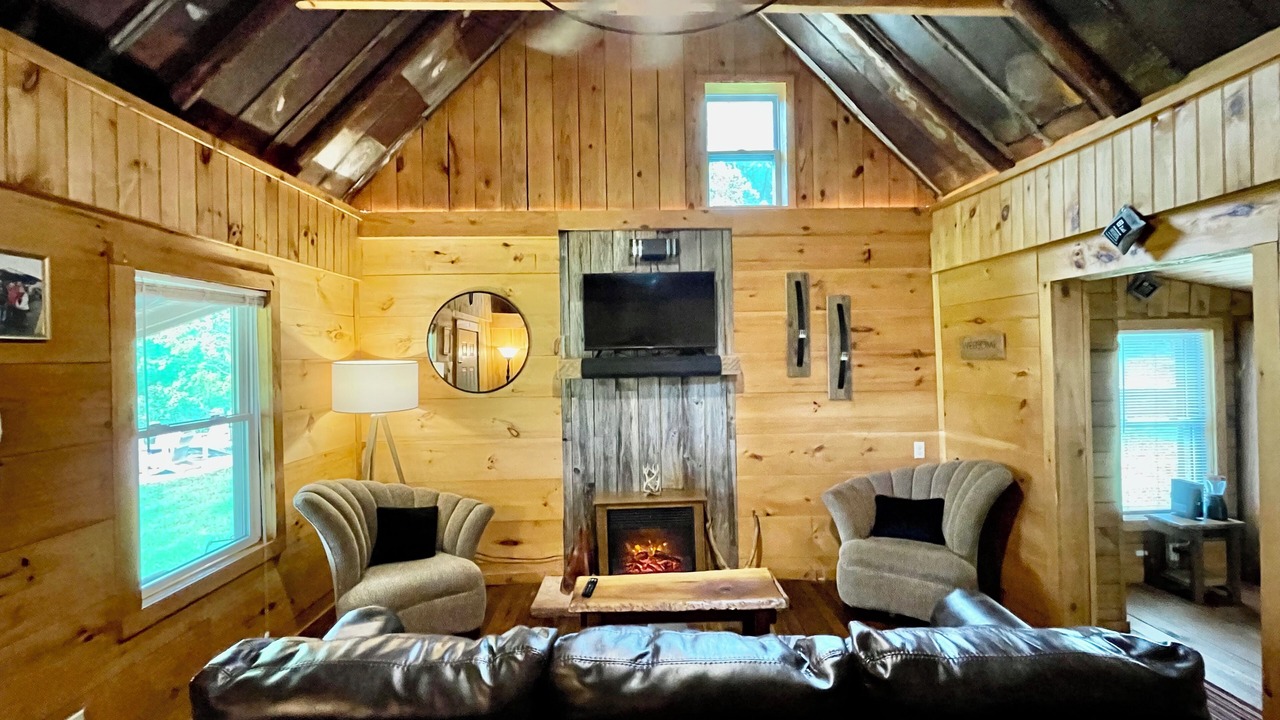 Photo of Livingroom in Tellico Plains