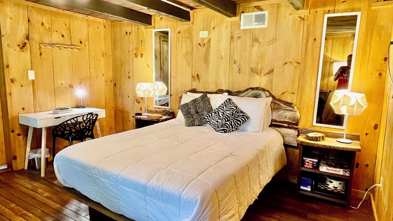 Photo of Bedroom in Tellico Plains