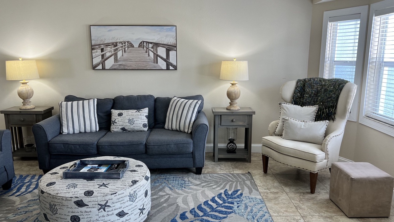 Photo of Livingroom in Desoto Lakes