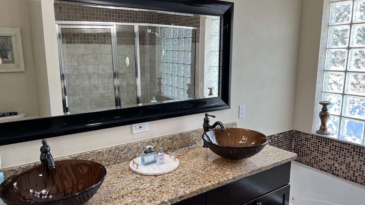 Photo of Bathroom in Desoto Lakes